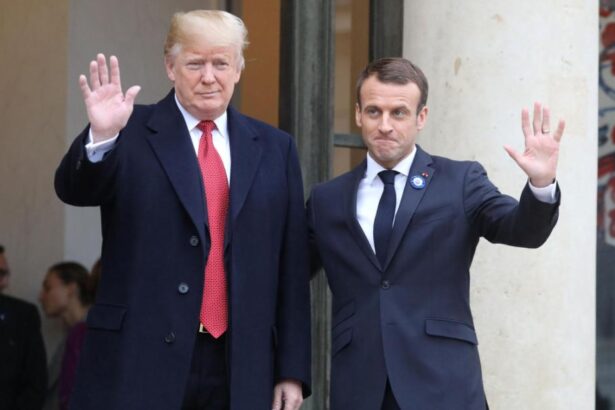 ट्रंप के काफिले से बीच सड़क पर रुके फ्रांसीसी राष्ट्रपति मैक्रों