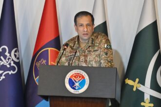 पाकिस्तान ने चीनी हथियारों की तारीफ की, भारत पर झूठे दावे