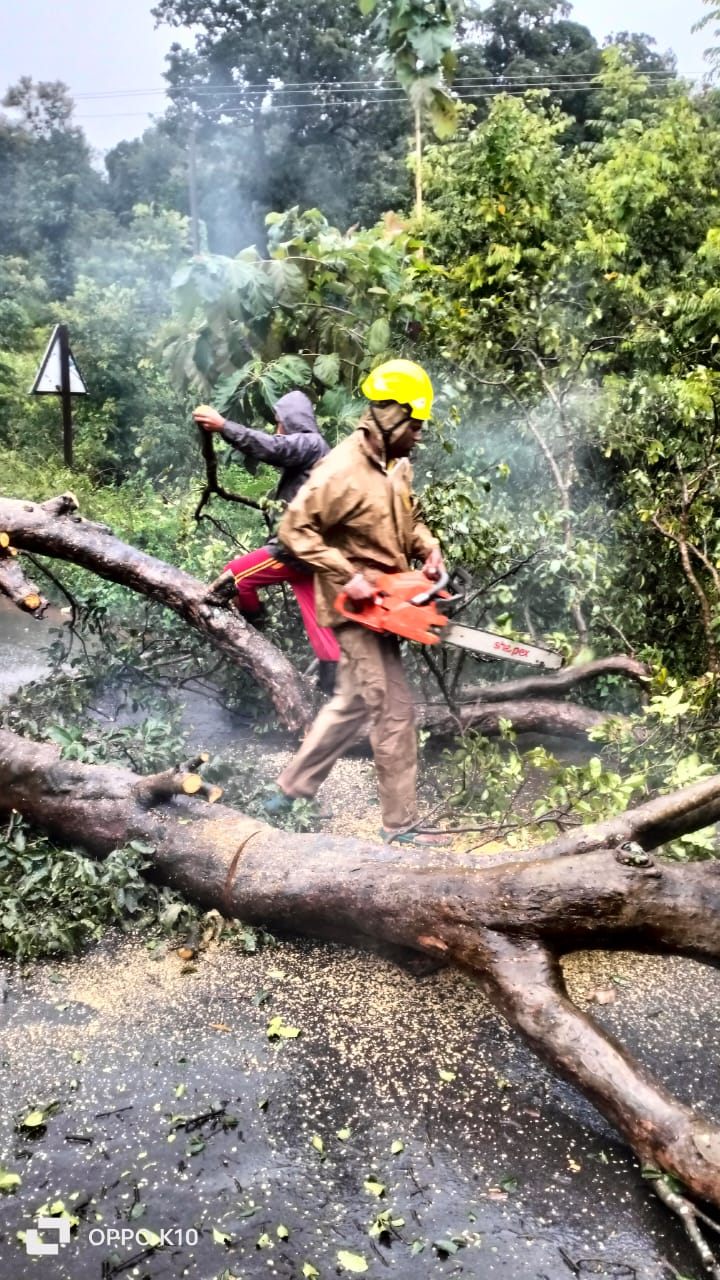 चक्रवात मॉन्था: आंध्र प्रदेश में तेज हवाएं और बारिश