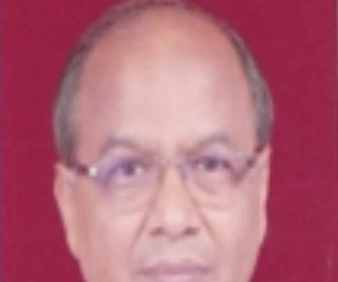 CJI गवई पर जूता फेंकने वाले वकील राकेश किशोर कौन हैं?