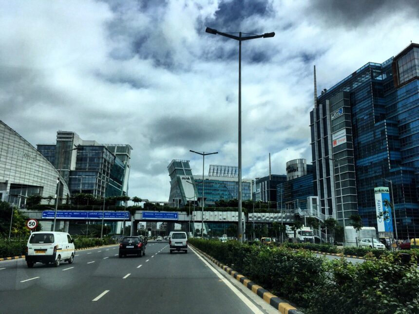 Gurgaon महंगाई: क्यों 70 LPA भी मिडिल क्लास लगे?