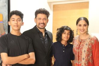 धुरी दीक्षित का बेटा Apple में, दूसरा STEM में रुचि