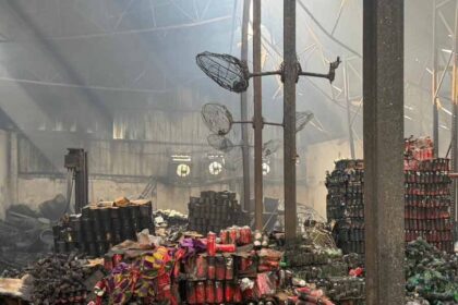 कोलकाता गोदाम अग्निकांड: 16 मौतें,